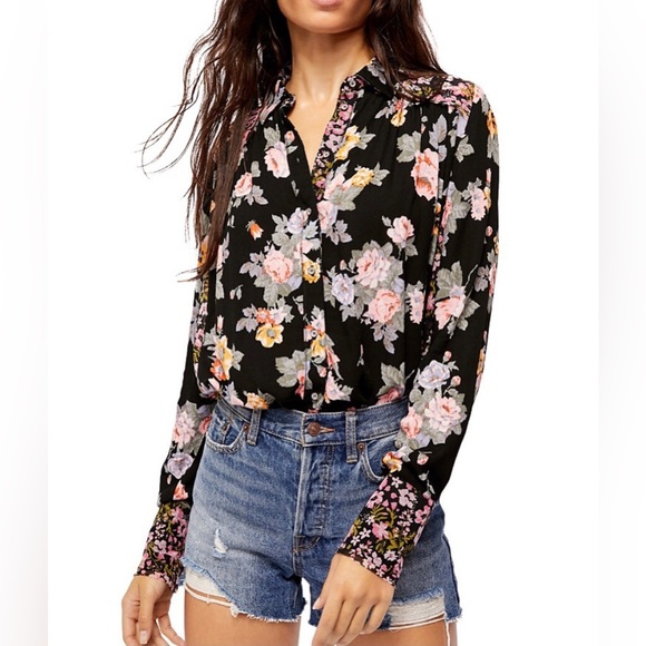 Free People Hold On To Me Floral Print Blouse in Black Combo Size Medium. - Picture 1 of 15